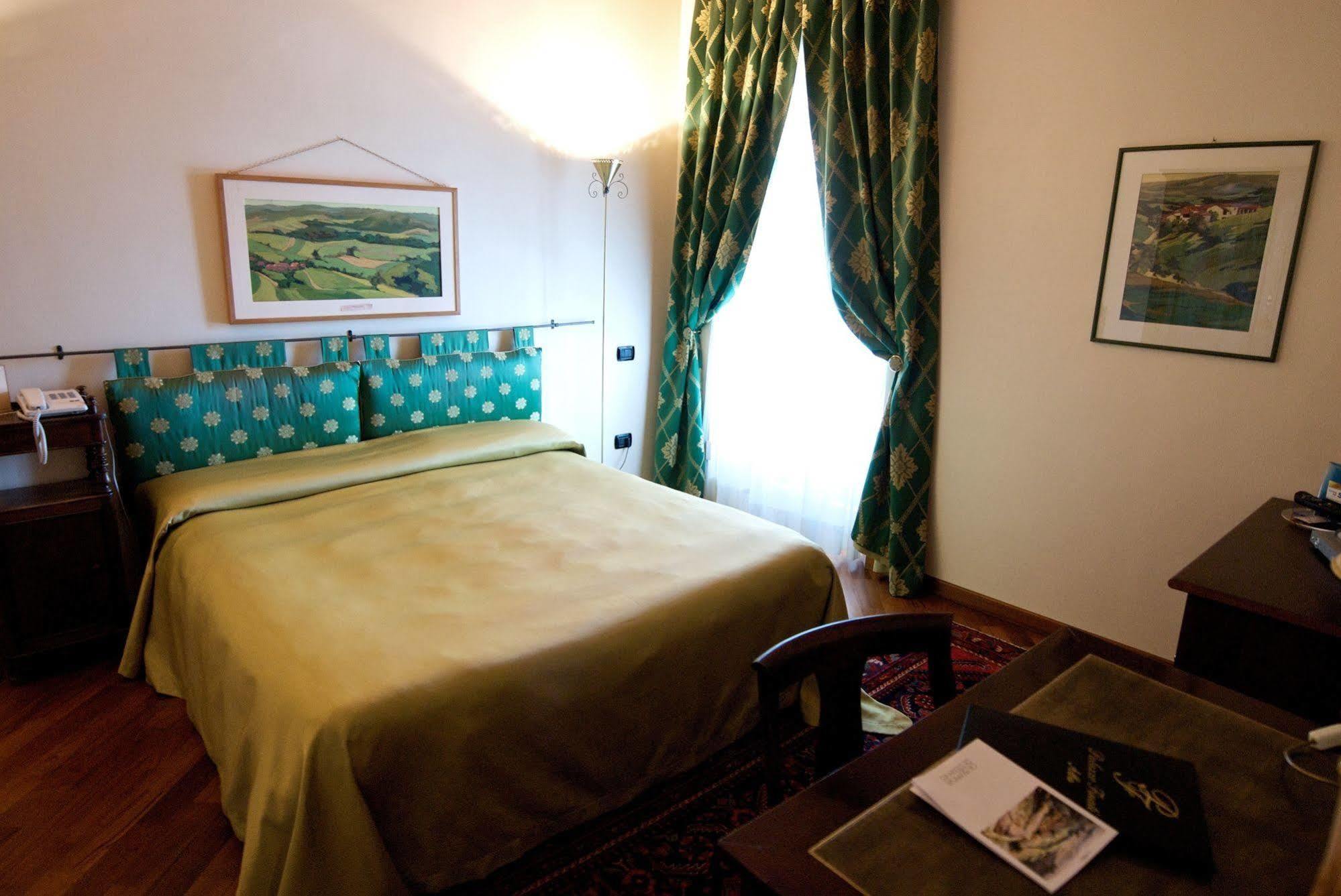 Bed and Breakfast Palazzo Finati Alba  Exterior foto